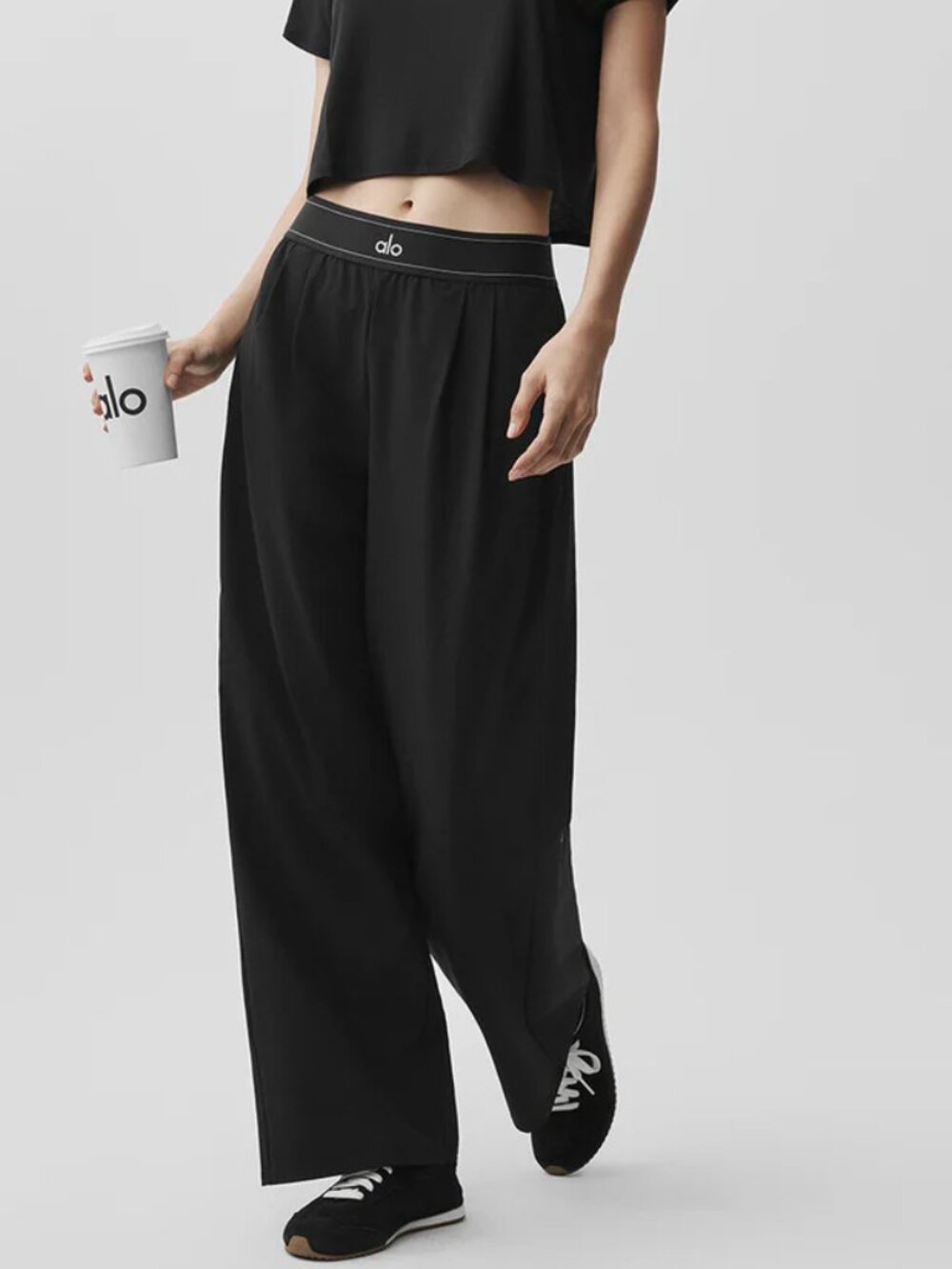 Alo Yoga Black Suit Up Trouser NWT✨(Regular) - Suitable for all seasons😘 - Picture 3 of 7